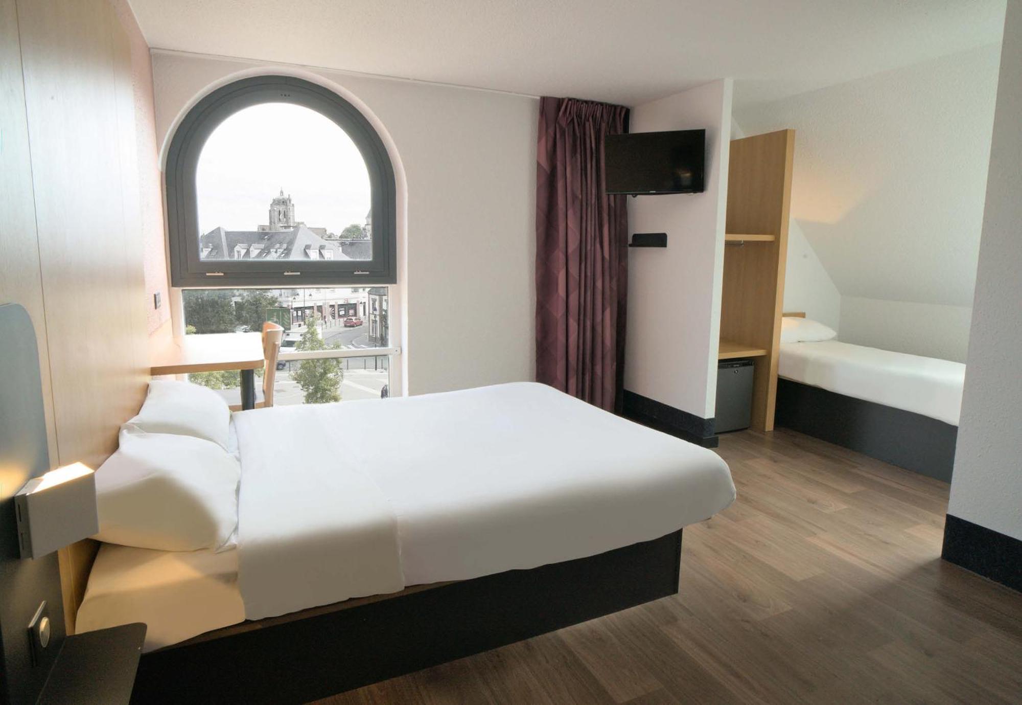 B&B Hotel Dreux Centre Dış mekan fotoğraf