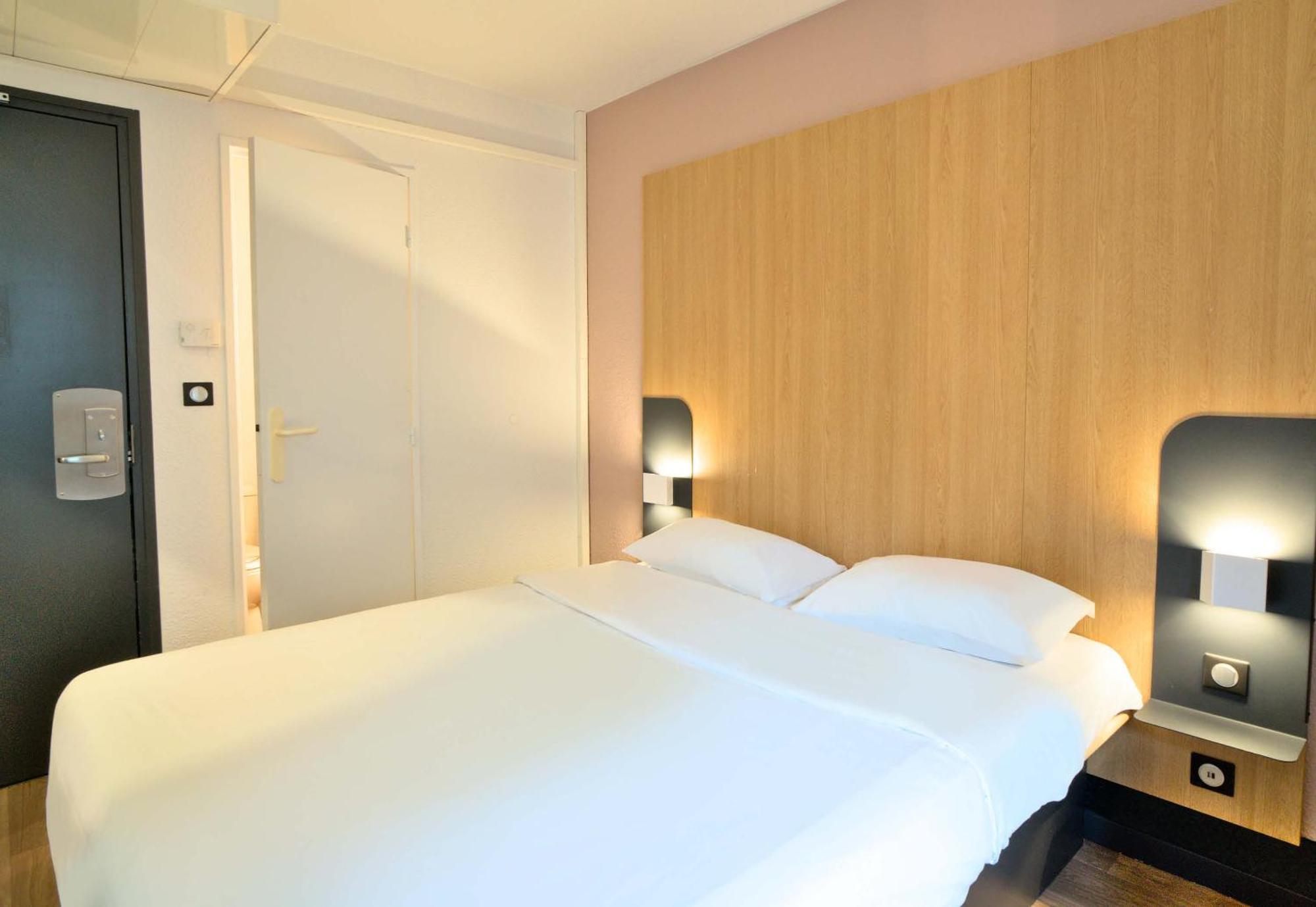 B&B Hotel Dreux Centre Dış mekan fotoğraf