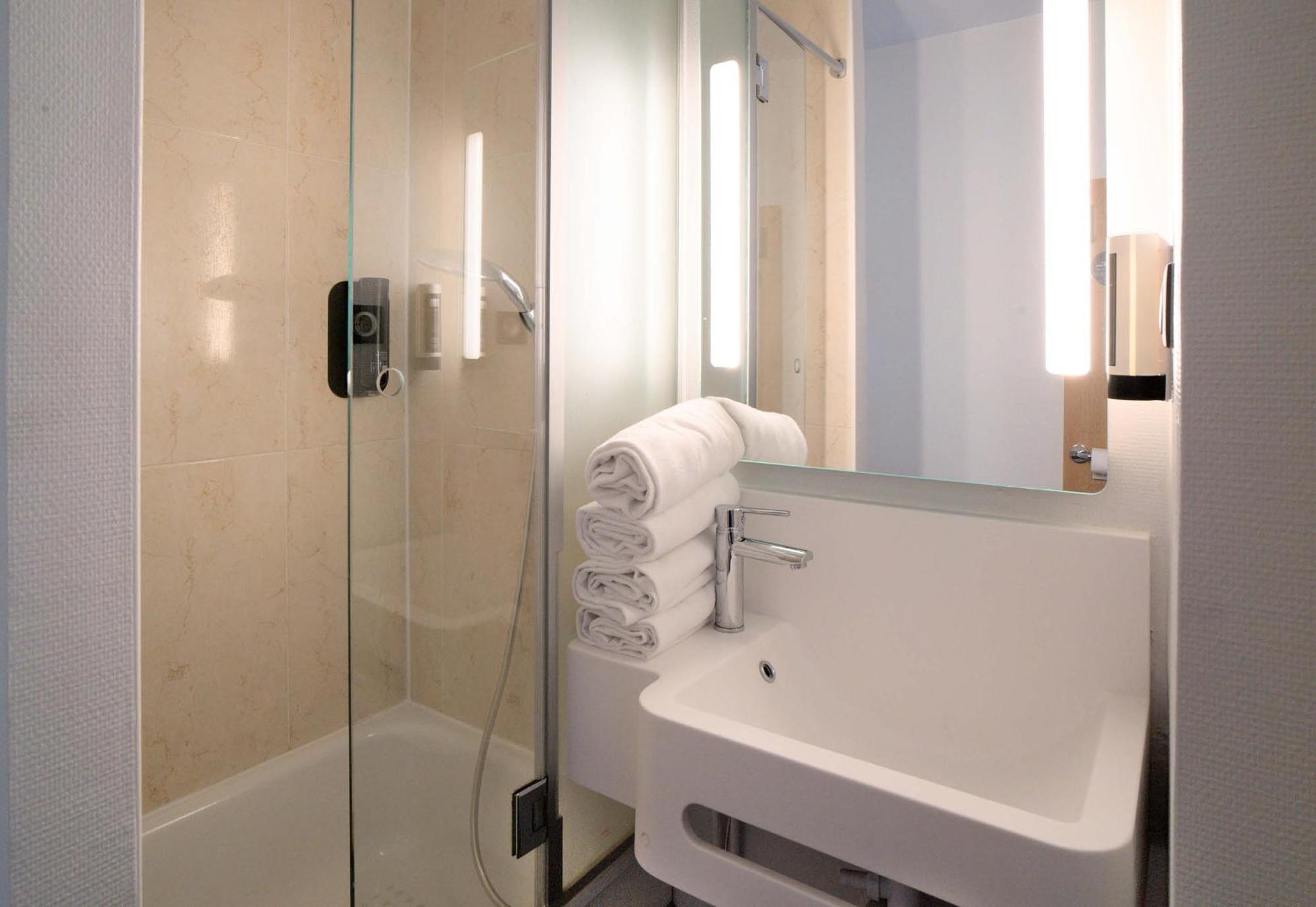 B&B Hotel Dreux Centre Dış mekan fotoğraf